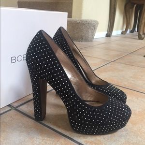 BCBG STUDED BLACK SUEDE PUMPS